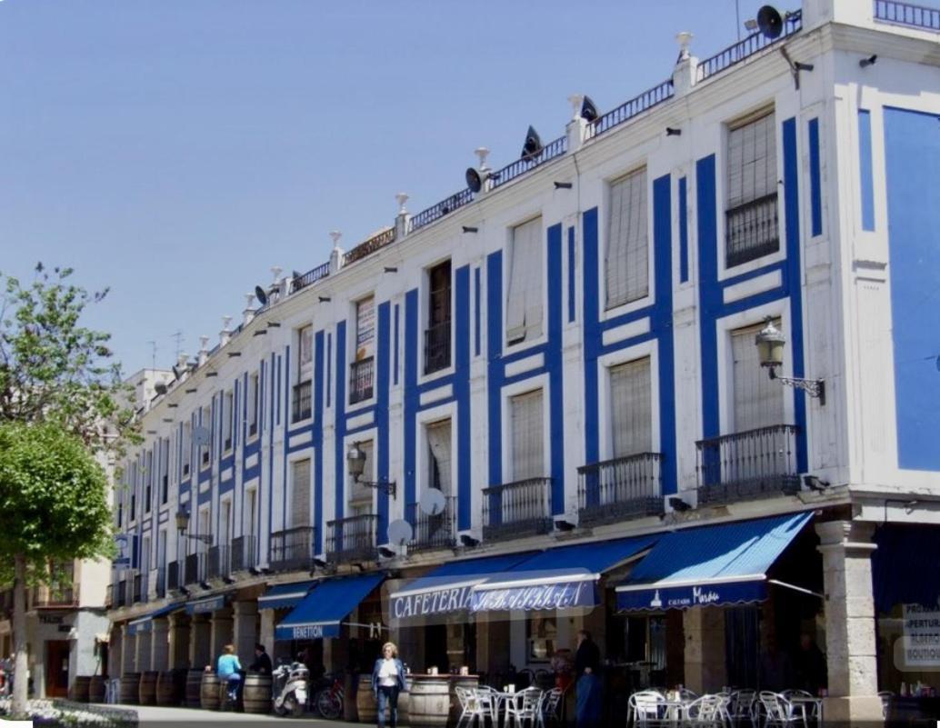 Valdepeñas Apartamento Plaza Espana מראה חיצוני תמונה