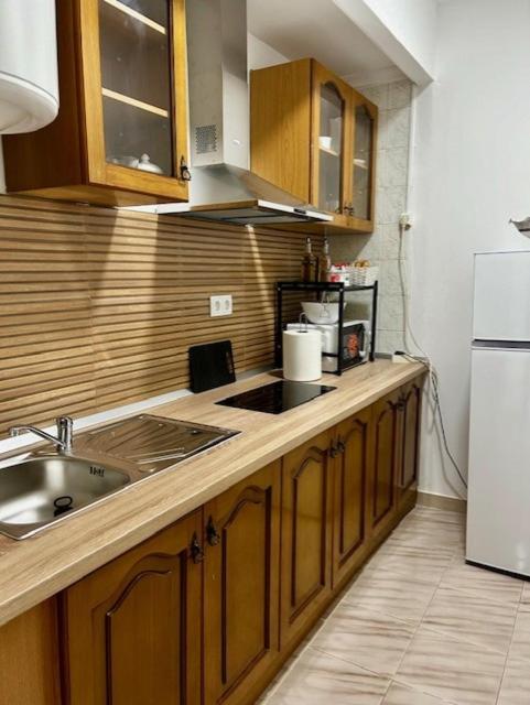 Valdepeñas Apartamento Plaza Espana מראה חיצוני תמונה