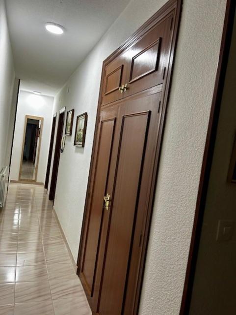 Valdepeñas Apartamento Plaza Espana מראה חיצוני תמונה