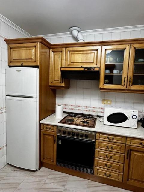 Valdepeñas Apartamento Plaza Espana מראה חיצוני תמונה